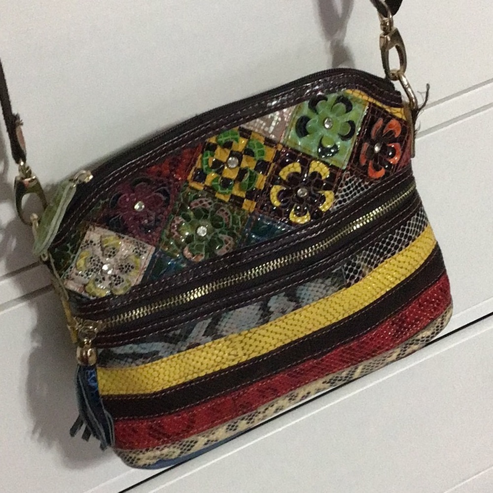 Multi color cross body purse